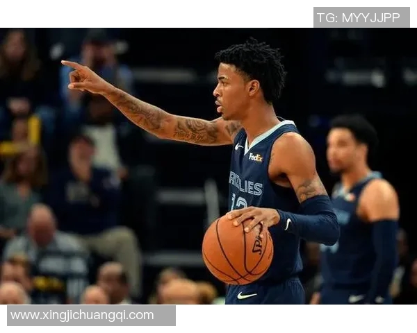 灰熊队后卫的惊艳表现助球队战胜黄蜂队，连续砍分引爆全场